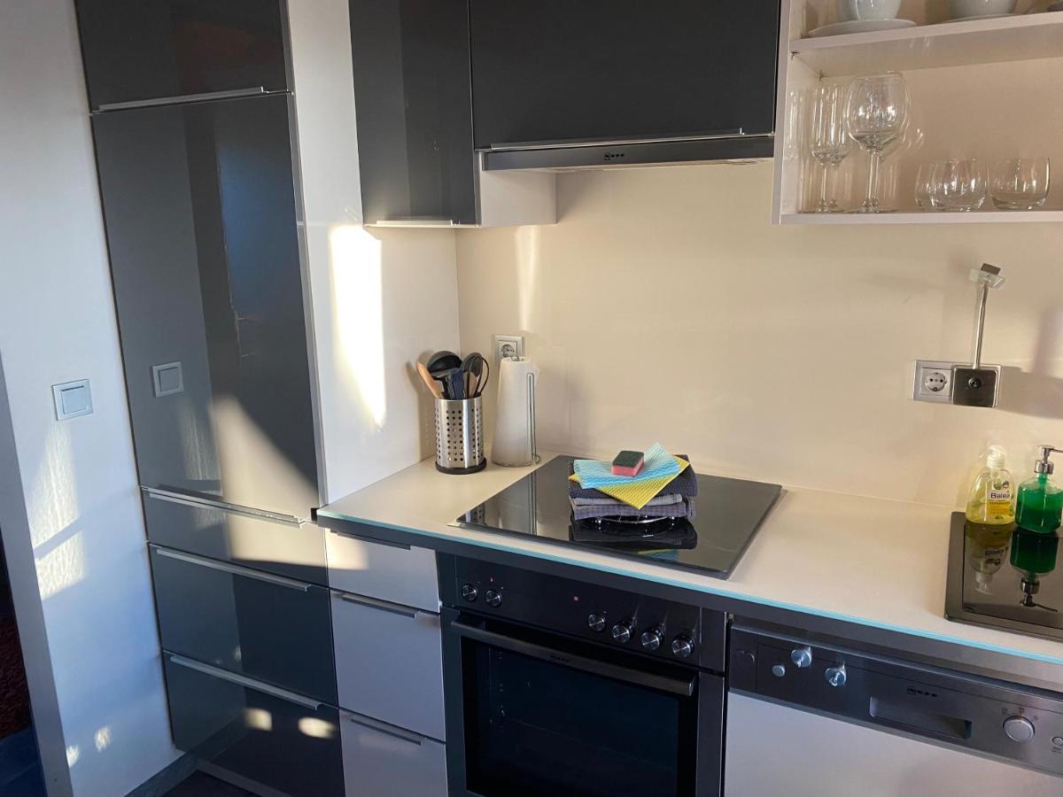 סארלואי Apartment Mit Dachloggia מראה חיצוני תמונה