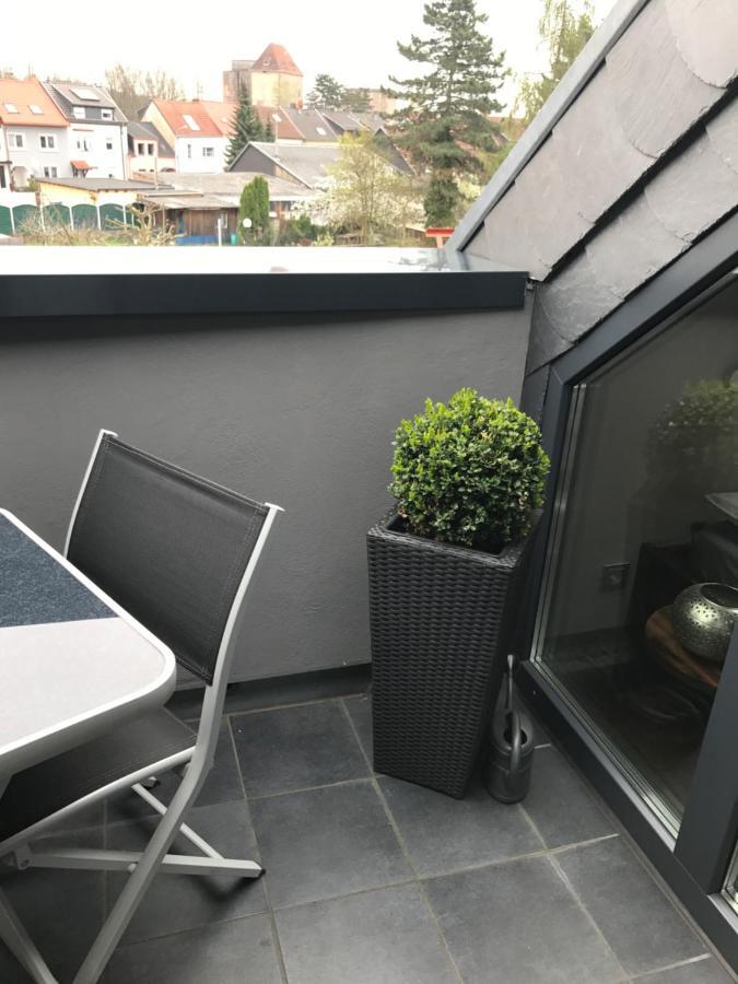סארלואי Apartment Mit Dachloggia מראה חיצוני תמונה